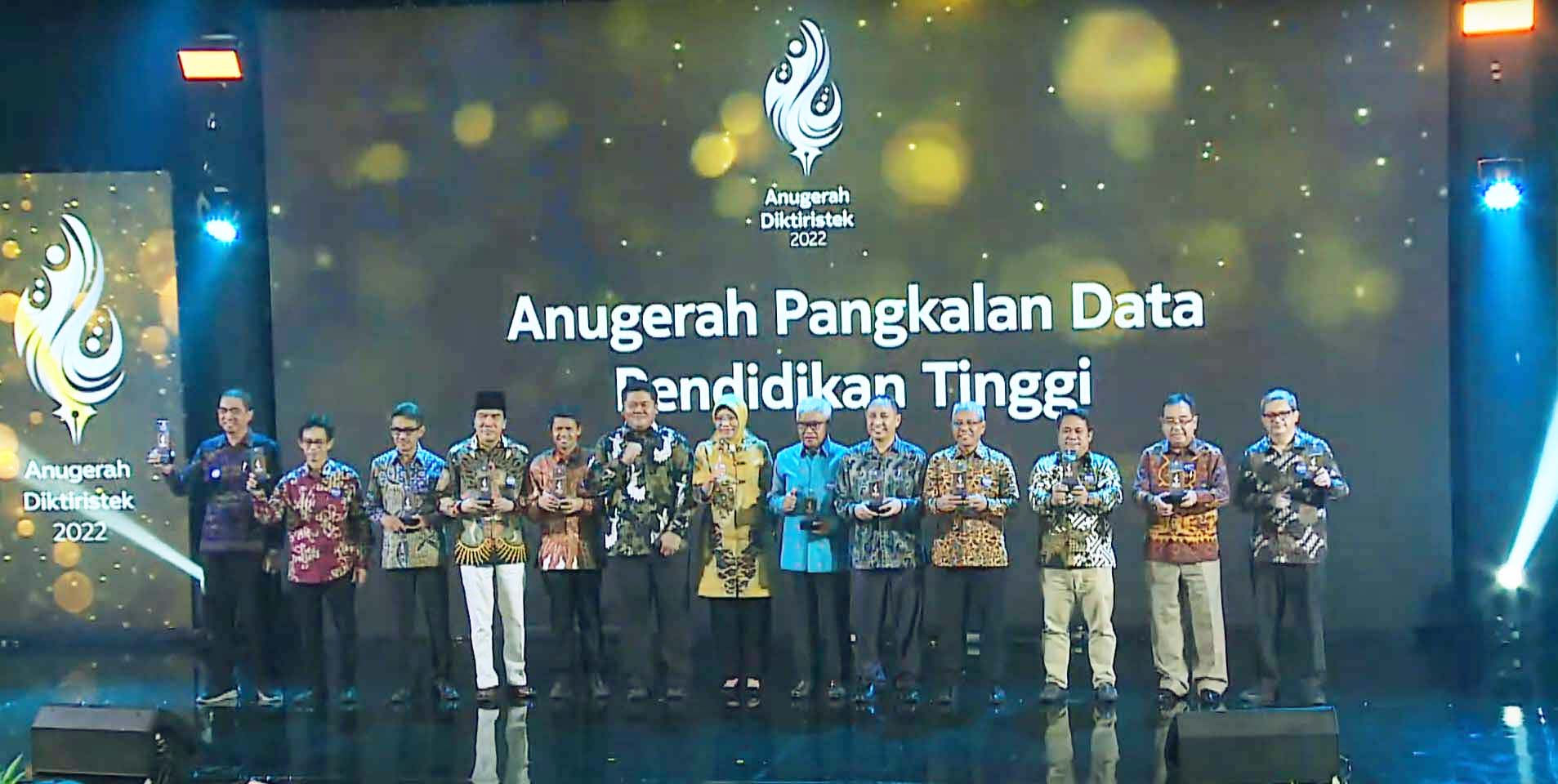 UNSULBAR Meraih Penghargaan "Anugerah Diktiristek" Kategori Pengelola Data Terbaik PDDIKTI.