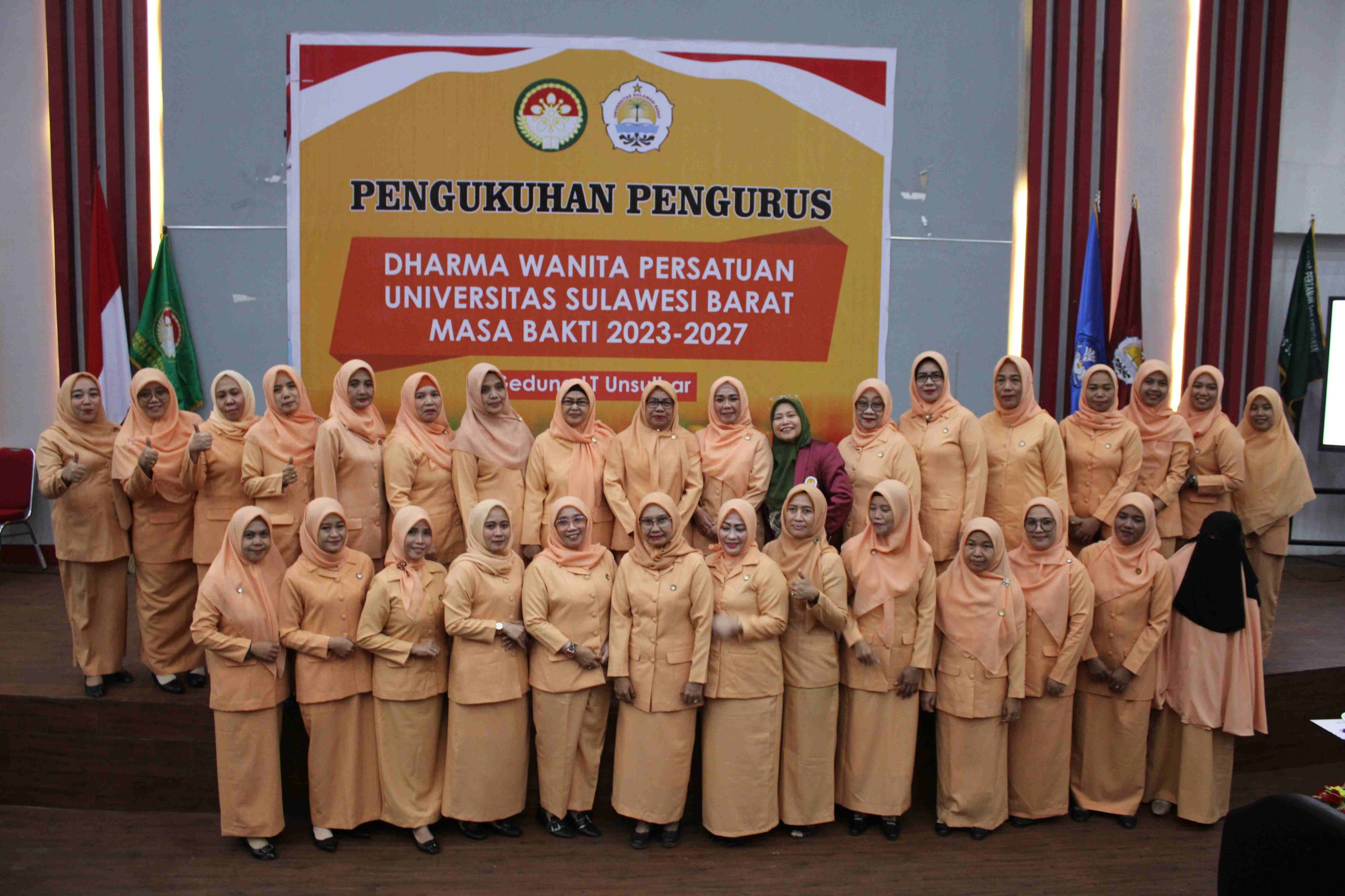 Pengukuhan Dharma Wanita Persatuan (DWP) Universitas Sulawesi Barat Masa Bakti 2023-2027